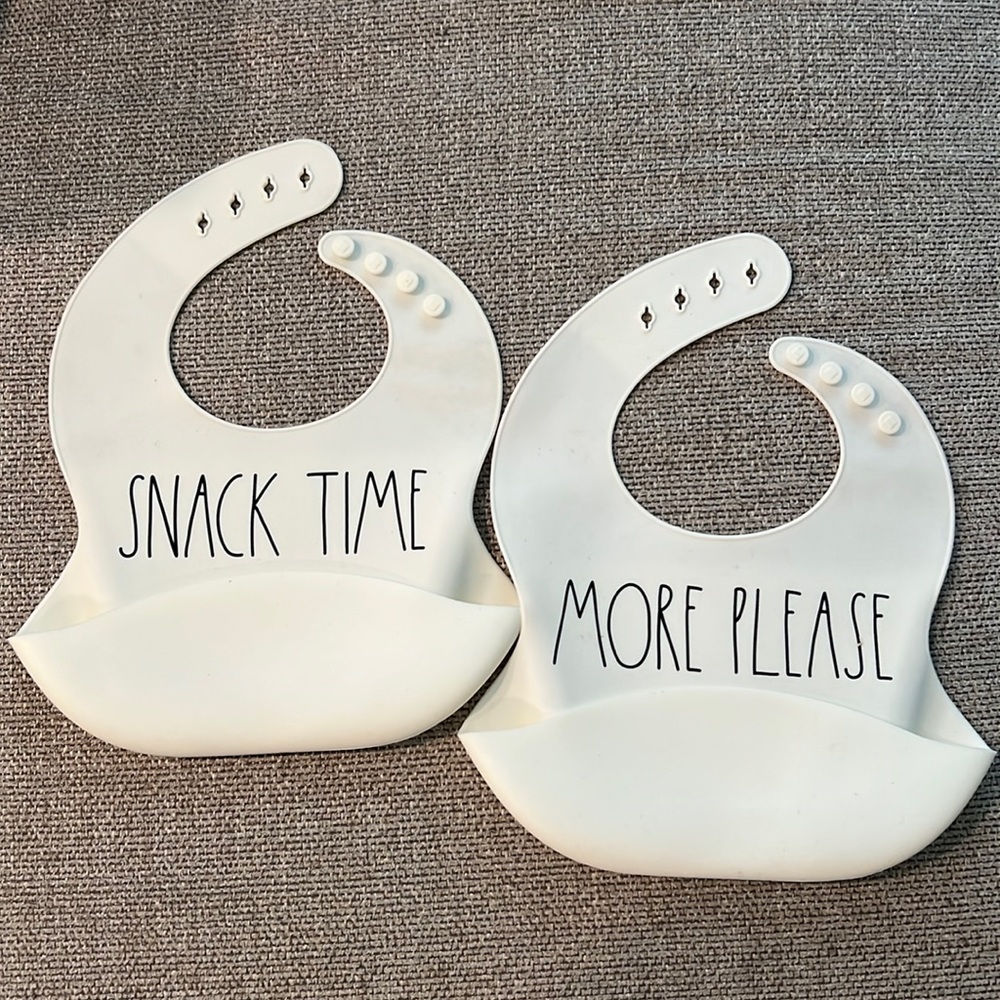NWOT Rae Dunn Silicone Bibs